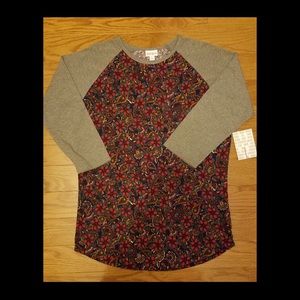 LuLaRoe Randy 3/4 Sleeved Shirt
